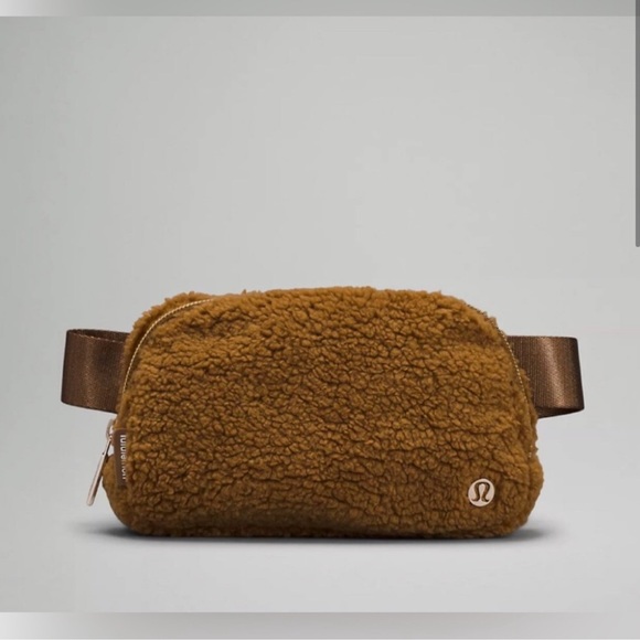 lululemon athletica Handbags - NWT Lululemon Everywhere sherpa Belt Bag NEW WITH TAG Carmel UNISEX